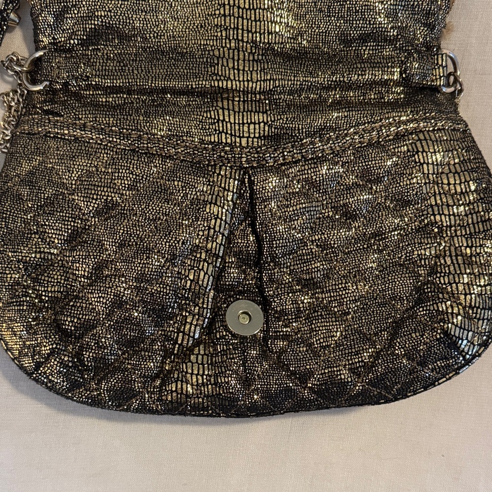 Like New! GAP Metallic Quilted Crossbody Bag - Picture 7 of 10